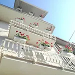 La Barchetta *
